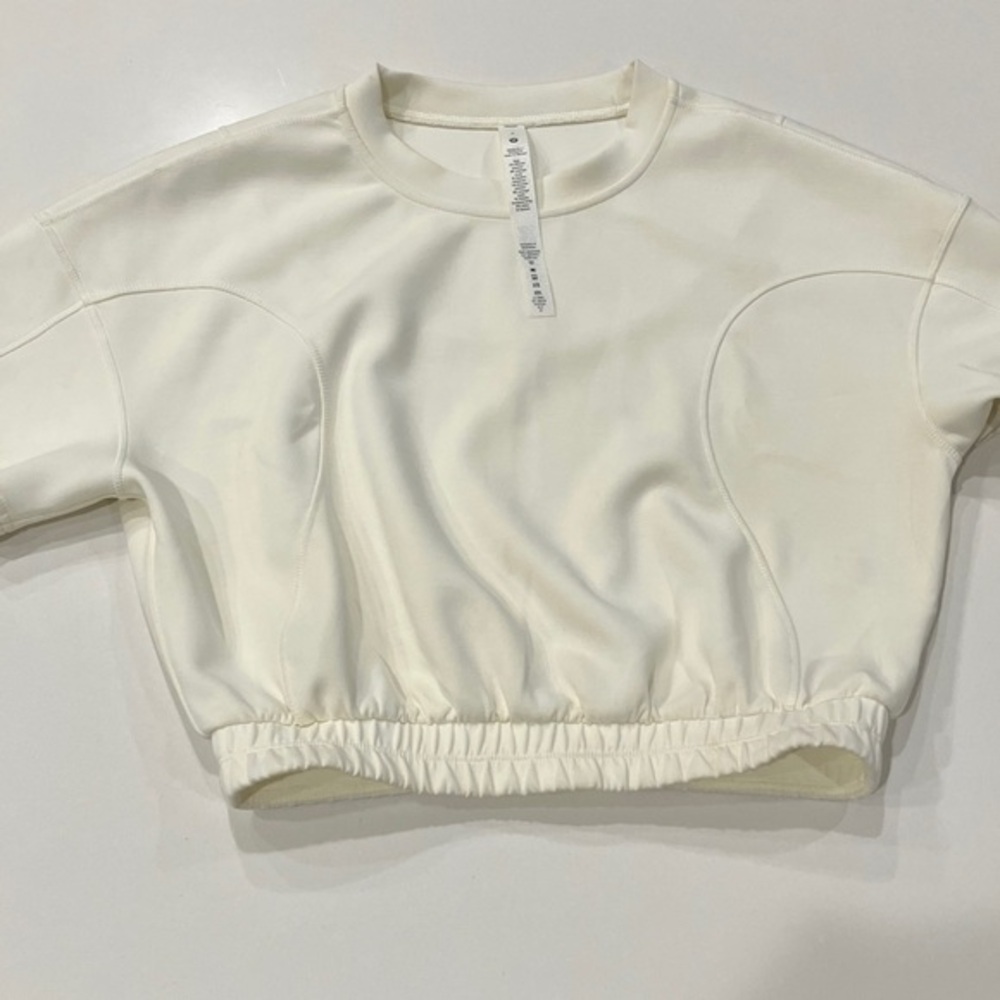 lululemon athletica NWT Cream Cropped Crew Neck Top